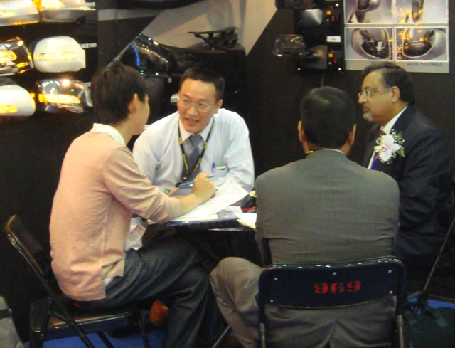 Chuang Hsiang`s general manager Jeff Lin (second from left).