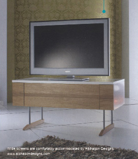 Wide screens are comfortably accommodated by Alphason Designs
www.alphasondesigns.com
