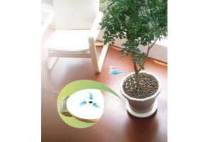 Hueijing’s flower pots and saucers are made of recyclable materials and offer special functions. 
　　