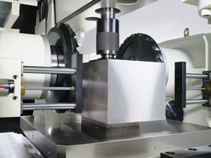Para Mill’s best-known product, a CNC double-side milling machine, features “one setup for four sides” machining.