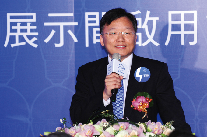 Epistar Chairman B.J. Lee are optimistic about the outlook of LED lighting industry.