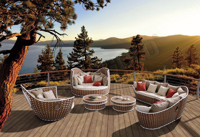 Higold is highly promoting its uniquely-designed Shenzhou X outdoor furniture series.