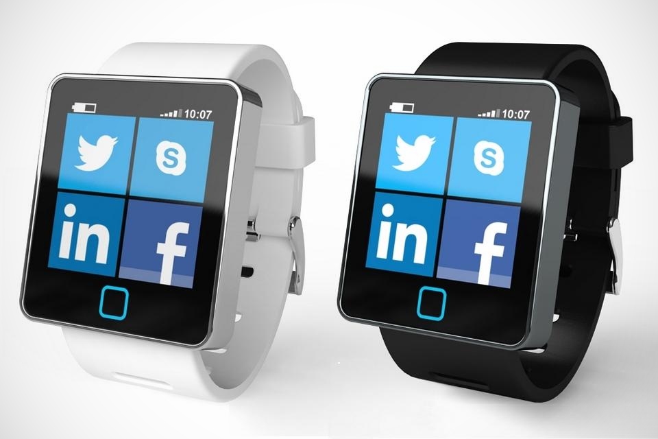 Canalys forecasts global shipments of smart watches to shoot up in the year ahead. (photo from Bonjourlife.com)