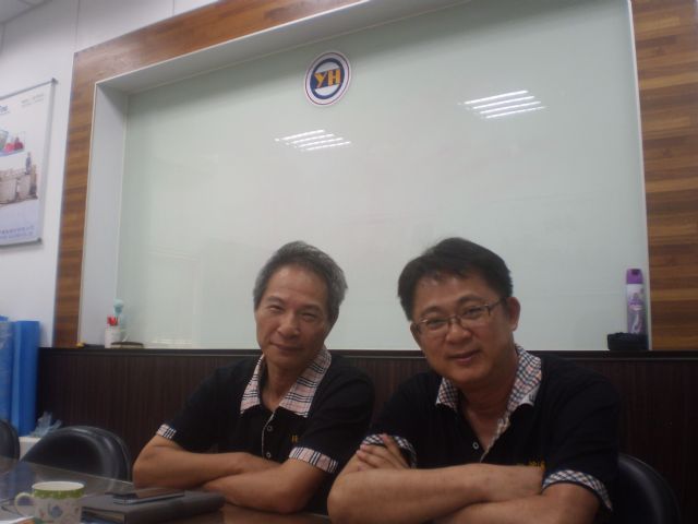 Yean Horng’s general manager, Gerry Chen (right), and vice general manager, Chi Lee, together usher the company’s miracle development in the past few years.