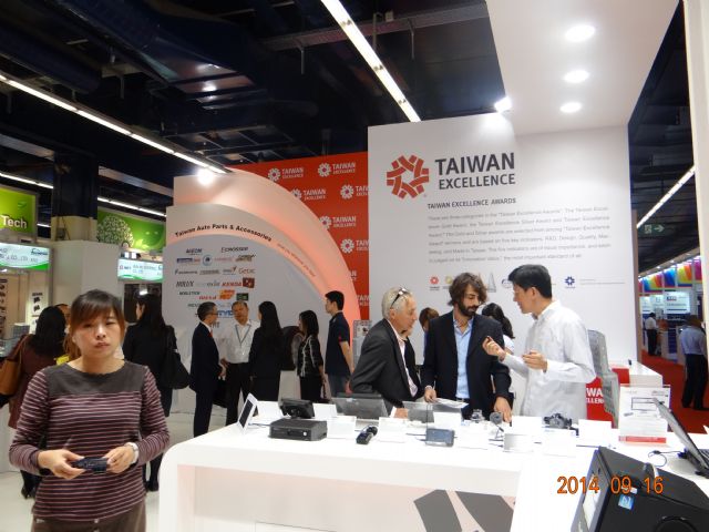 Taiwan Excellence Pavilion draws continuous influx of visitors.