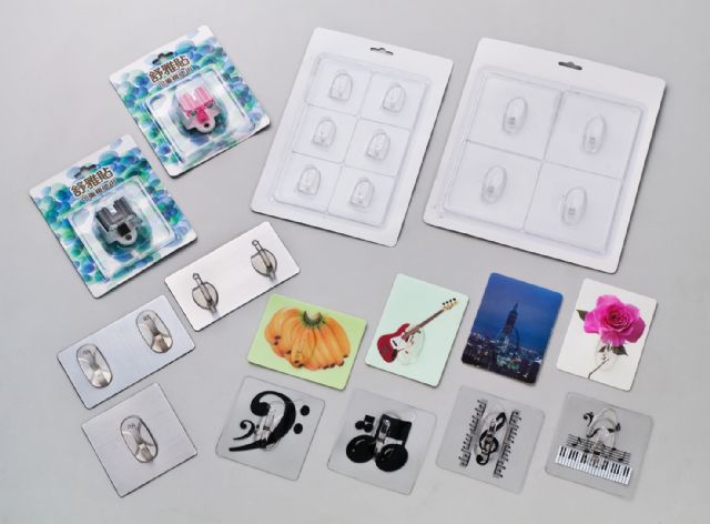 Chein Ying’s self-adhesive hooks are available in customized patterns, motifs and colors.