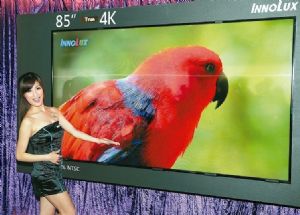 An 85-inch 4K LCD TV panel by Innolux, the first Taiwanese TFT-LCD panel supplier cooperating with ITRI in waste liquid-crystal recycling technology. (photo from UDN)