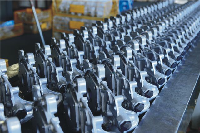 Taizhou Lizhong capably turns out 600,000 units of various automotive oil pumps a year.