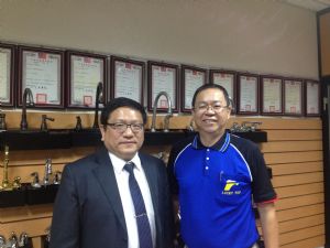 Y.D. Wu (right), PAT chairman, and CENS's general manager Tommy Ni.