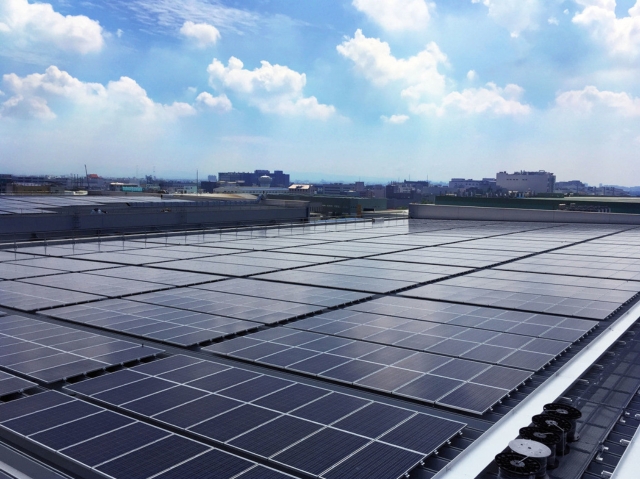 友達台南廠3.8MW屋頂型電廠將於11月底完成併網.友達/提供