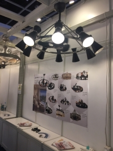 利斯得于香港秋灯展展出创新「灯扇」产品。 (摄影/吕棊峰)