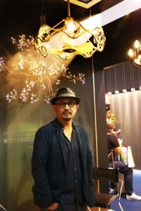 利斯得本届香港秋灯展推出一系列兼具美感与照明功能的灯扇产品。记者伍孔德徽/摄影