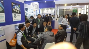 中国砂轮副董事长白文亮亲自到场了解客户需求。 中砂/提供