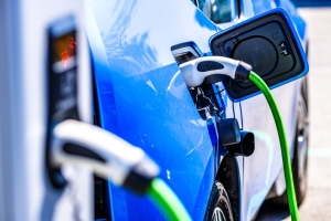 Taiwanese suppliers could fall behind in EV market warns Pegatron chairman </h2>