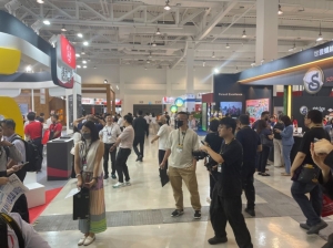 台灣國際扣件展吸引上千名買家，疫後經濟外銷加溫。記者林政鋒攝影