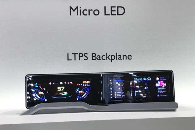市场研究公司Omdia最新报告显示，10寸至14寸中型Micro LED显示器成本，到2027年时预料将大幅降低。图为友达展出12.1寸Micro LED车载面板。 联合报系资料照