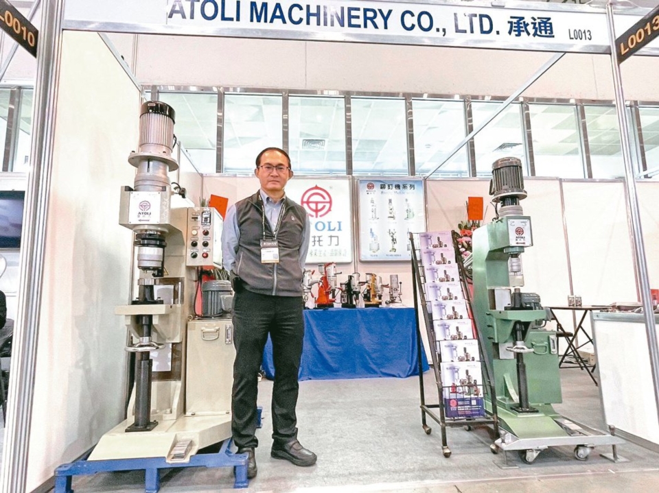 承通公司17日將參與2024台北汽配展，推廣「ATOLI愛托力」品牌機械設備。承通／提供