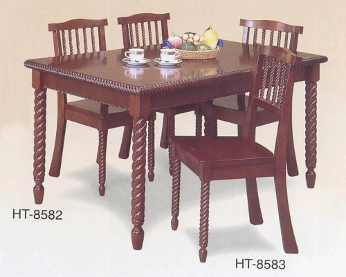 DINING TABLE & CHAIRS