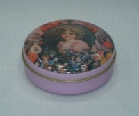 Candy Tins / Sewing kit