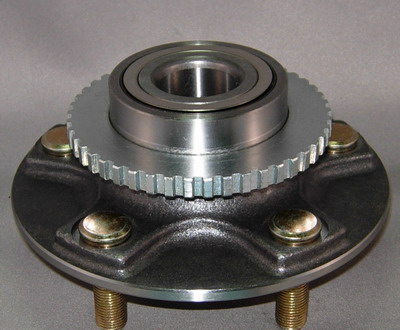 NISSAN WHEEL HUB