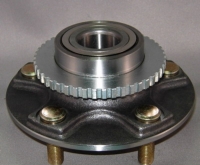 NISSAN WHEEL HUB