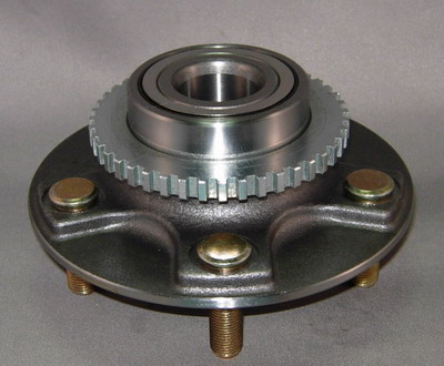 NISSAN WHEEL HUB