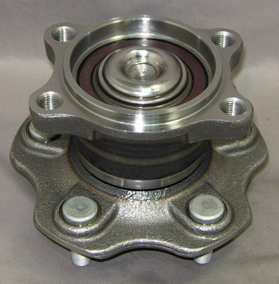 NISSAN WHEEL HUB