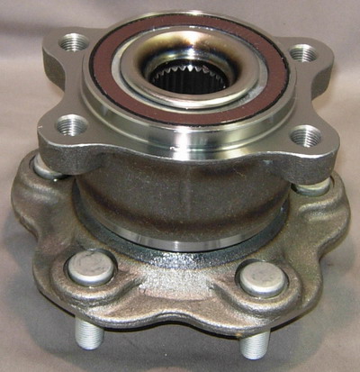 NISSAN WHEEL HUB