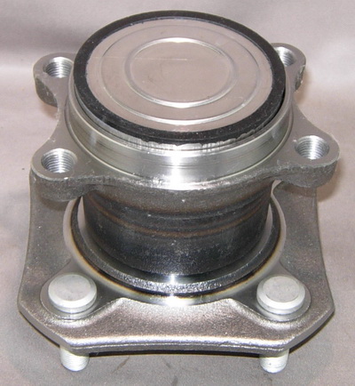 NISSAN WHEEL HUB