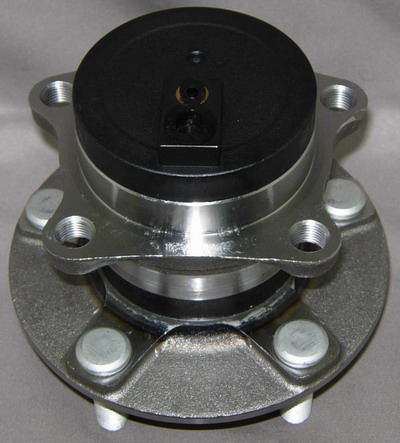 MAZDA WHEEL HUB