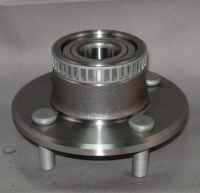 CHRYSLER WHEEL HUB