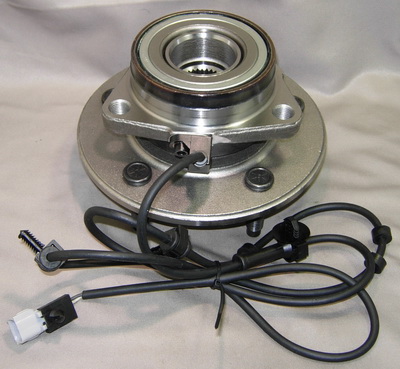 CHRYSLER WHEEL HUB