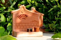 Sidewall-brick business-card caddy