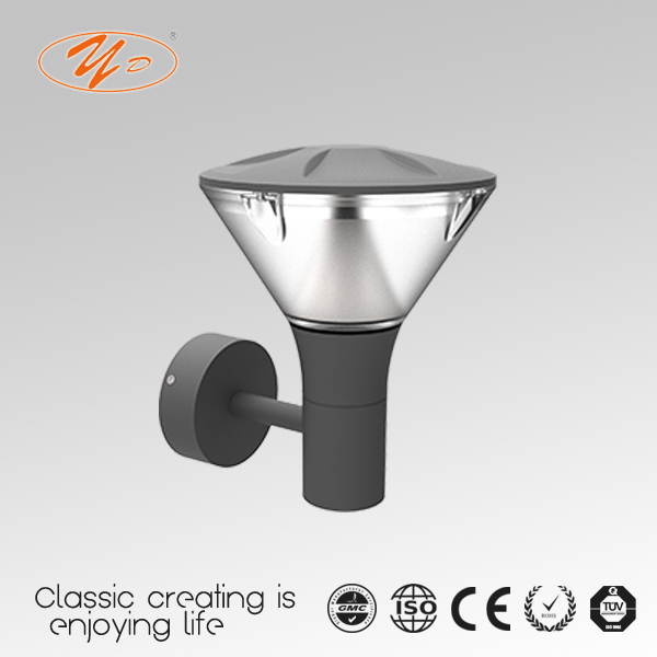 Outdoor Wall Light