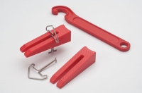 Polished quartz brick leveling system (Spade buckle)