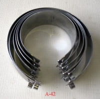 Piston spring sleeve