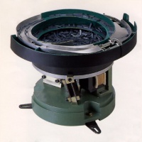 Electro-magnetic Full-wave Vibration Feeder