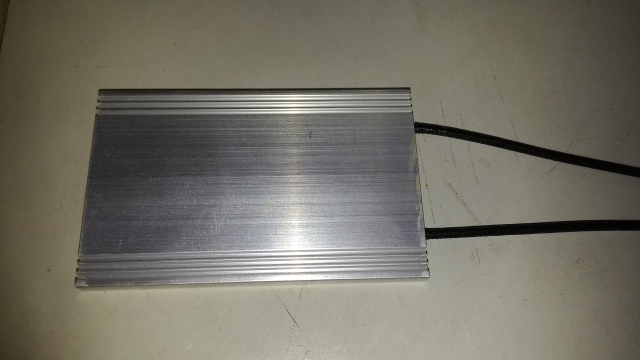 small flat aluminum case resistor