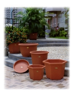 Large-sized garden planter