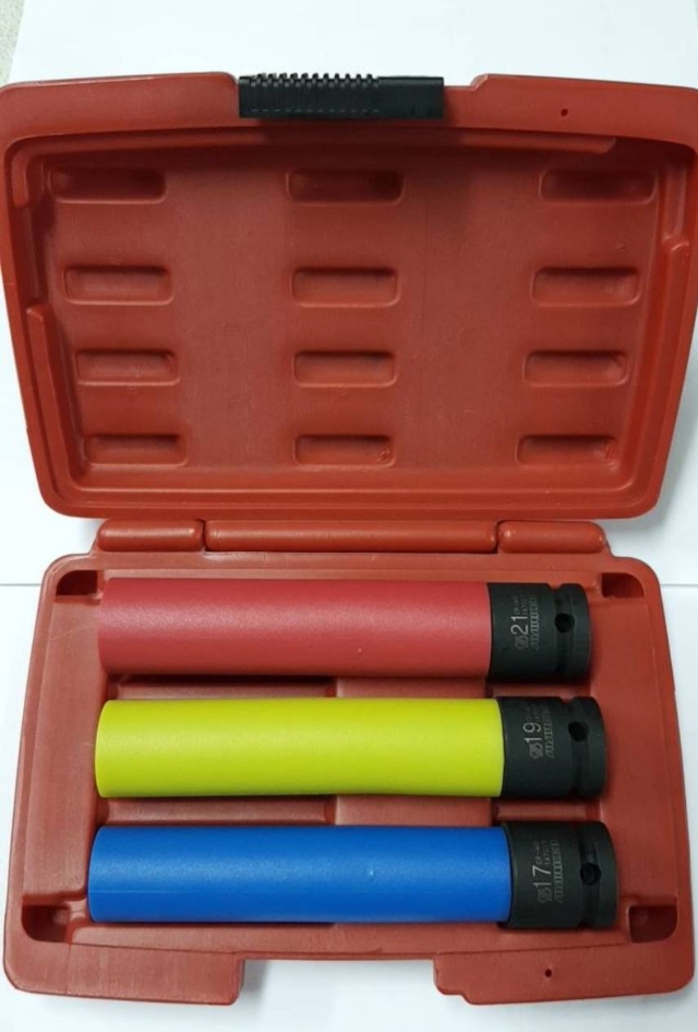 3Pcs 1/2 DR. 150L Special Wheel Nut Impact Socket Set