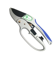 205mm Ratchet Pruner