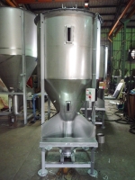 Vertical Mixer (Storage Tank)