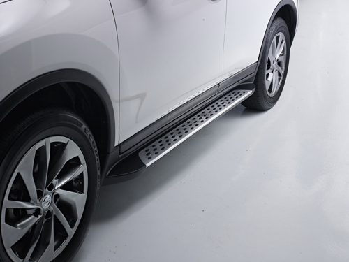 X-TRAIL Step Bar Running Board