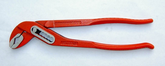 Box joint plier