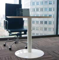 Alpha Leg desking