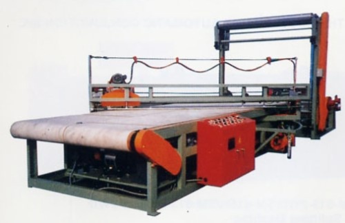 HORIZONTAL TYPE BIAS CUTTER