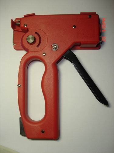 AUTO ESCAPE HAMMER GUN