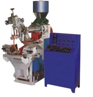 Blow molding machine