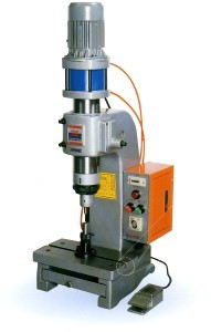 Universal Table Top of Pneumatic Riveting Machine (Pneumatic Type)